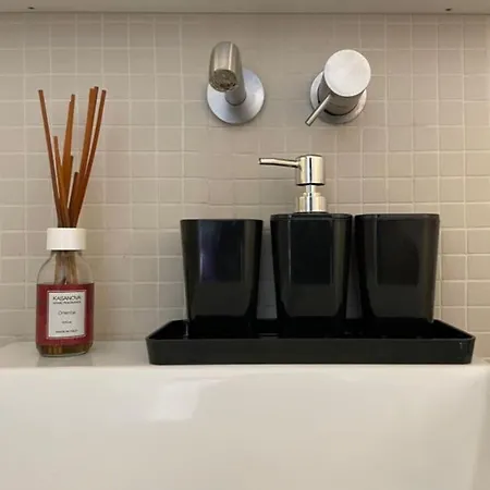 Delizioso Attico Privato, Comfort, Cool. Appartement